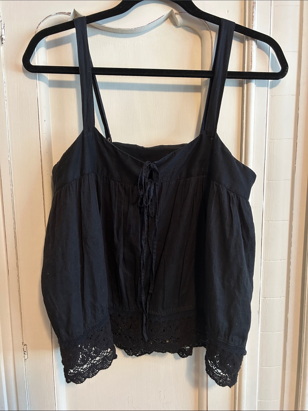 NATURAL LIFE Black Lace-Hem Tie-Front Camisole